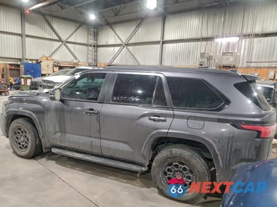 Drugie zdjęcie samochodu z przodu: 2024 TOYOTA SEQUOIA SR5 VIN:7SVAAABA7RX028773 - miniatura