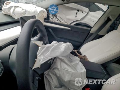 Zdjęcie 8 z 12 samochodu: 2022 TESLA MODEL Y VIN:7SAYGDEF5NF564967 - miniatura