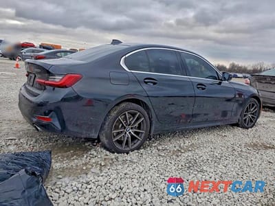 Trzecie zdjęcie samochodu z tyłu: 2019 BMW 330XI VIN:WBA5R7C54KAJ79990 - miniatura