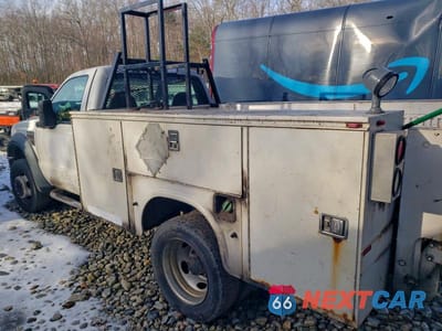 Drugie zdjęcie samochodu z przodu: 2009 FORD F450 SUPER UTILITY / SERVICE TRUCK VIN:1FDAF46R69EA21317 - miniatura