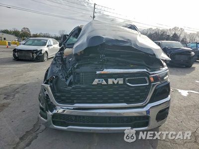Piąte zdjęcie samochodu w środku: 2025 RAM 1500 BIG HORN VIN:1C6RREBG1SN534285 - miniatura
