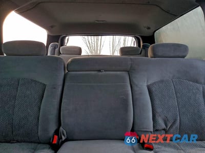 Zdjęcie 10 z 15 samochodu: 2001 CHEVROLET SUBURBAN K1500 VIN:1GNFK16T71J163291 - miniatura