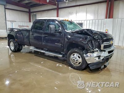 Czwarte zdjęcie samochodu z boku: 2014 CHEVROLET SILVERADO K3500 LTZ VIN:1GC4K1C89EF102484 - miniatura