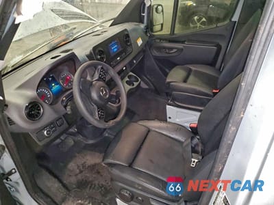 Zdjęcie 8 z 13 samochodu: 2024 MERCEDES BENZ SPRINTER 3500 DELIVERY VAN VIN:W1Y5NDHY1RT184560 - miniatura