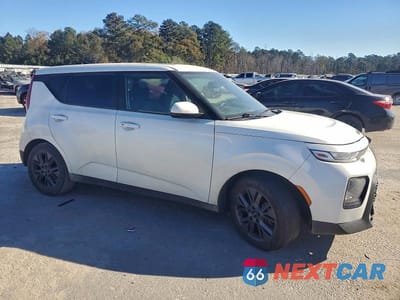 Czwarte zdjęcie samochodu z boku: 2022 KIA SOUL EX VIN:KNDJ33AU7N7166206 - miniatura
