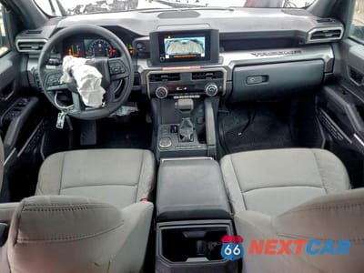 Zdjęcie 8 z 12 samochodu: 2024 TOYOTA TACOMA DOUBLE CAB VIN:3TMKB5FN5RM017499 - miniatura