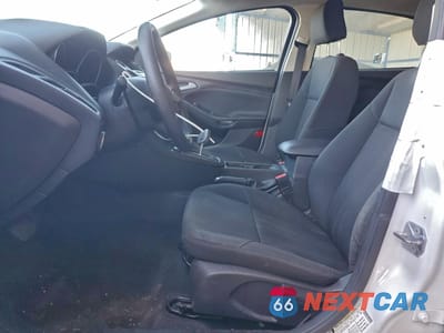 Zdjęcie 7 z 13 samochodu: 2016 FORD FOCUS SE VIN:1FADP3F22GL391545 - miniatura