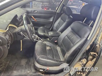 Zdjęcie 7 z 11 samochodu: 2003 VOLKSWAGEN PASSAT VIN:WVWTH63B63P283294 - miniatura