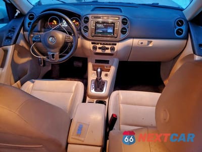 Zdjęcie 8 z 13 samochodu: 2017 VOLKSWAGEN TIGUAN S VIN:WVGAV7AX9HK022794 - miniatura