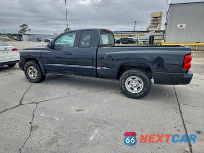 Drugie zdjęcie samochodu z przodu: 2011 DODGE DAKOTA ST VIN:1D7RE2BK5BS623260 - miniatura