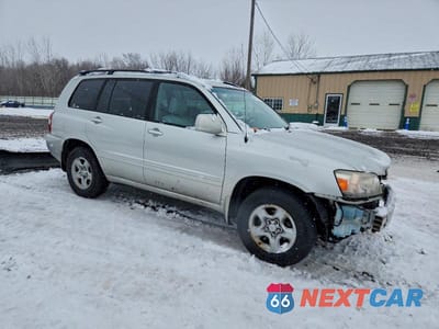 Czwarte zdjęcie samochodu z boku: 2005 TOYOTA HIGHLANDER VIN:JTEGD21A550126251 - miniatura
