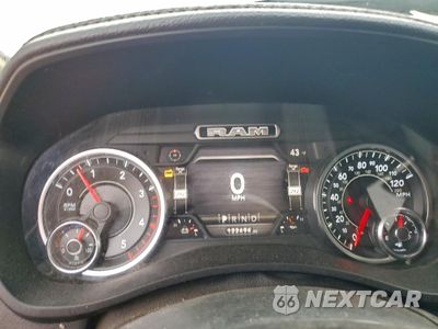 Zdjęcie 9 z 16 samochodu: 2021 RAM 2500 LARAMIE VIN:3C6UR5FL7MG675777 - miniatura
