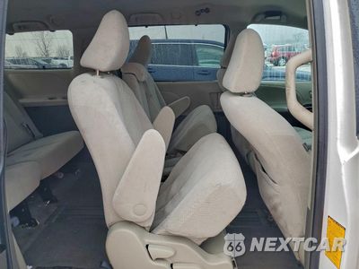 Zdjęcie 11 z 15 samochodu: 2011 TOYOTA SIENNA LE VIN:5TDKK3DC0BS171503 - miniatura