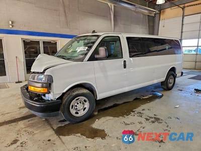 2023 CHEVROLET EXPRESS G3500 LS PASSENGER VAN 1GAZGNFP6P1109726 - główne zdjęcie licytacji z USA - miniatura