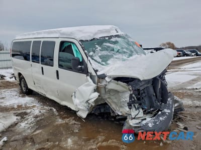 Czwarte zdjęcie samochodu z boku: 2017 CHEVROLET EXPRESS G3500 LT VIN:1GAZGPFG9H1339872 - miniatura