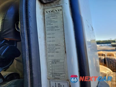 Zdjęcie 10 z 10 samochodu: 2013 VOLVO VNL SEMI TRUCK VIN:4V4NC9EJ3DN568713 - miniatura