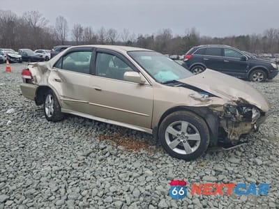 Czwarte zdjęcie samochodu z boku: 2002 HONDA ACCORD LX VIN:1HGCG164X2A016519 - miniatura