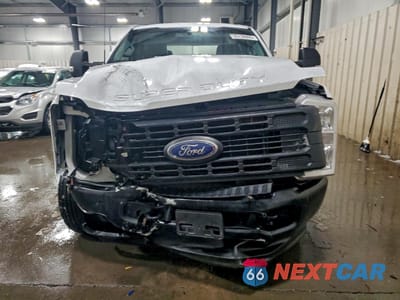 Piąte zdjęcie samochodu w środku: 2025 FORD F250 SUPER DUTY VIN:1FT7W2BT0SEE05331 - miniatura