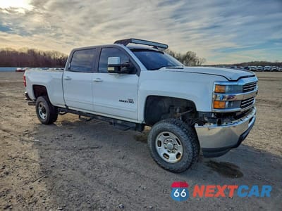 Czwarte zdjęcie samochodu z boku: 2016 CHEVROLET SILVERADO K2500 HEAVY DUTY LT VIN:1GC1KVE85GF180898 - miniatura