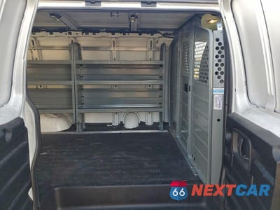 Zdjęcie 11 z 13 samochodu: 2015 CHEVROLET EXPRESS G2500 UTILITY / SERVICE VAN VIN:1GCWGFCF7F1171033 - miniatura