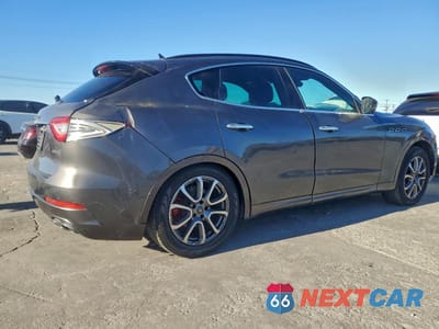 Trzecie zdjęcie samochodu z tyłu: 2019 MASERATI LEVANTE VIN:ZN661XUA5KX322564 - miniatura