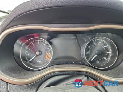 Zdjęcie 9 z 12 samochodu: 2014 JEEP CHEROKEE LIMITED VIN:1C4PJMDS3EW132222 - miniatura