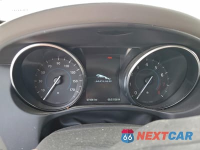 Zdjęcie 9 z 14 samochodu: 2017 JAGUAR XE PREMIUM VIN:SAJAD4BG9HA969524 - miniatura