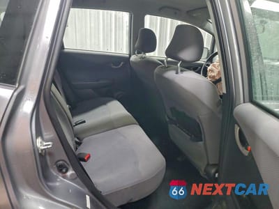 Zdjęcie 10 z 11 samochodu: 2010 HONDA FIT VIN:JHMGE8H21AS023439 - miniatura