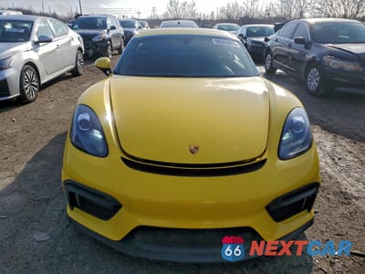 Piąte zdjęcie samochodu w środku: 2022 PORSCHE CAYMAN GT4 VIN:WP0AC2A81NS275304 - miniatura