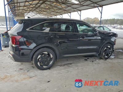 Trzecie zdjęcie samochodu z tyłu: 2025 KIA SORENTO EX VIN:KNDRH4JG3S5300981 - miniatura