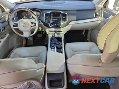 Zdjęcie 8 z 12 samochodu: 2017 VOLVO XC90 VIN:YV4102KK8H1119710 - miniatura