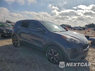 Czwarte zdjęcie samochodu z boku: 2022 KIA SPORTAGE LX VIN:KNDPM3AC5N7003519 - miniatura