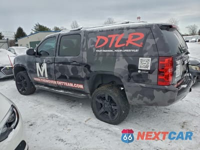 Drugie zdjęcie samochodu z przodu: 2010 CHEVROLET SUBURBAN K1500 LT VIN:1GNUKJE34AR254514 - miniatura