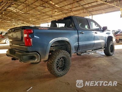 Trzecie zdjęcie samochodu z tyłu: 2021 CHEVROLET SILVERADO K1500 TRAIL BOSS CUSTOM VIN:3GCPYCEF3MG314426 - miniatura