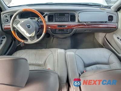 Zdjęcie 8 z 14 samochodu: 2002 MERCURY GRAND MARQUIS LS VIN:2MEFM75W62X646571 - miniatura