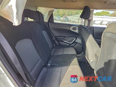 Zdjęcie 10 z 12 samochodu: 2024 KIA SOUL LX VIN:KNDJ23AU0R7920734 - miniatura
