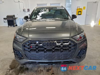 Piąte zdjęcie samochodu w środku: 2024 AUDI SQ5 PRESTIGE VIN:WA1C4AFY4R2131514 - miniatura