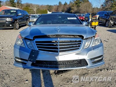 Piąte zdjęcie samochodu w środku: 2013 MERCEDES-BENZ E 550 4MATIC VIN:WDDHF9BB9DA673069 - miniatura