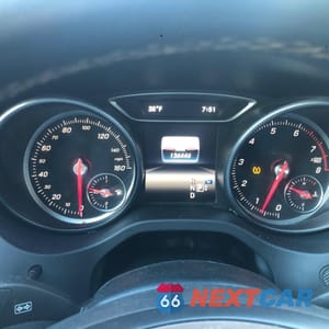 Zdjęcie 8 z 10 samochodu: 2018 MERCEDES-BENZ CLA 250 4MATIC VIN:WDDSJ4GB7JN540444 - miniatura