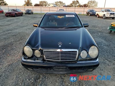 Piąte zdjęcie samochodu w środku: 1997 MERCEDES-BENZ E 320 VIN:WDBJF55F0VA381412 - miniatura