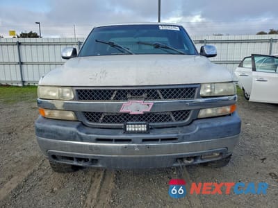 Piąte zdjęcie samochodu w środku: 2002 CHEVROLET SILVERADO C2500 HEAVY DUTY VIN:1GCHC29U02E236715 - miniatura