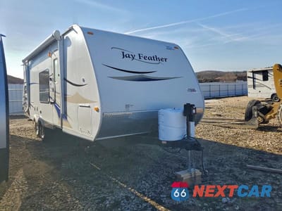 2011 JAYCO JAY FEATHER CAMPER 1UJBJ0BM6A1JK0113 - główne zdjęcie licytacji z USA - miniatura