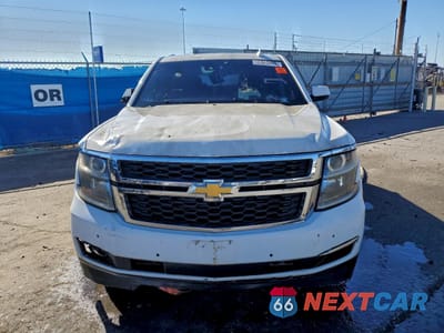 Piąte zdjęcie samochodu w środku: 2019 CHEVROLET TAHOE K1500 LT VIN:1GNSKBKCXKR306232 - miniatura