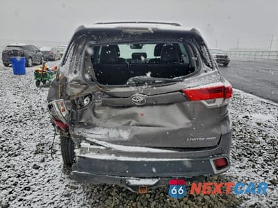 Zdjęcie 6 z 16 samochodu: 2017 TOYOTA HIGHLANDER LIMITED VIN:5TDDZRFH4HS466421 - miniatura