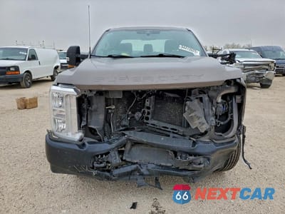 Piąte zdjęcie samochodu w środku: 2023 FORD F350 XL RWD 6.8L V-8 LONG BOX VIN:1FT8X3AA6PED85083 - miniatura