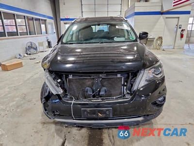 Piąte zdjęcie samochodu w środku: 2019 NISSAN PATHFINDER S VIN:5N1DR2MM1KC603598 - miniatura