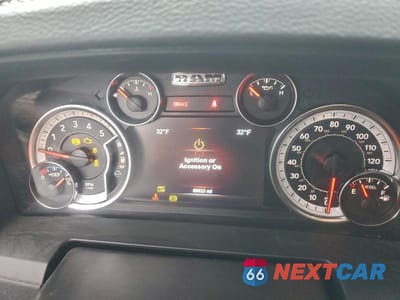 Zdjęcie 9 z 12 samochodu: 2018 RAM 3500 LARAMIE VIN:3C63RRJL2JG354719 - miniatura