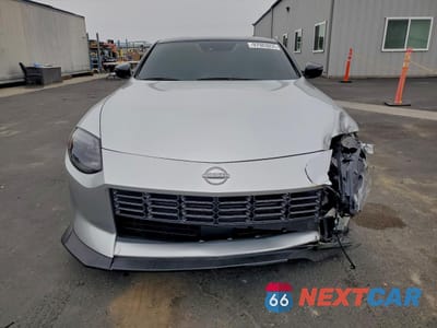 Piąte zdjęcie samochodu w środku: 2023 NISSAN Z PERFORMANCE VIN:JN1BZ4BH9PM311781 - miniatura