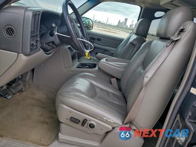 Zdjęcie 7 z 15 samochodu: 2005 GMC YUKON XL C1500 VIN:1GKEC16Z45J191534 - miniatura