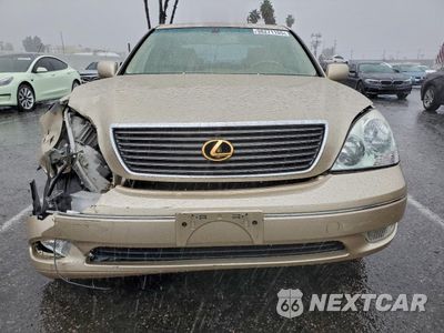 Piąte zdjęcie samochodu w środku: 2001 LEXUS LS 430 VIN:JTHBN30FX10016397 - miniatura